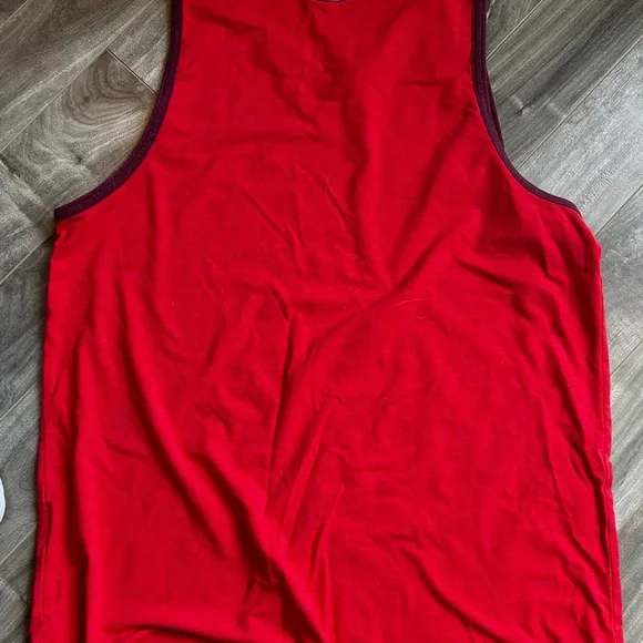 Under Armour Burgundy Tank Top - Picture 3 of 8